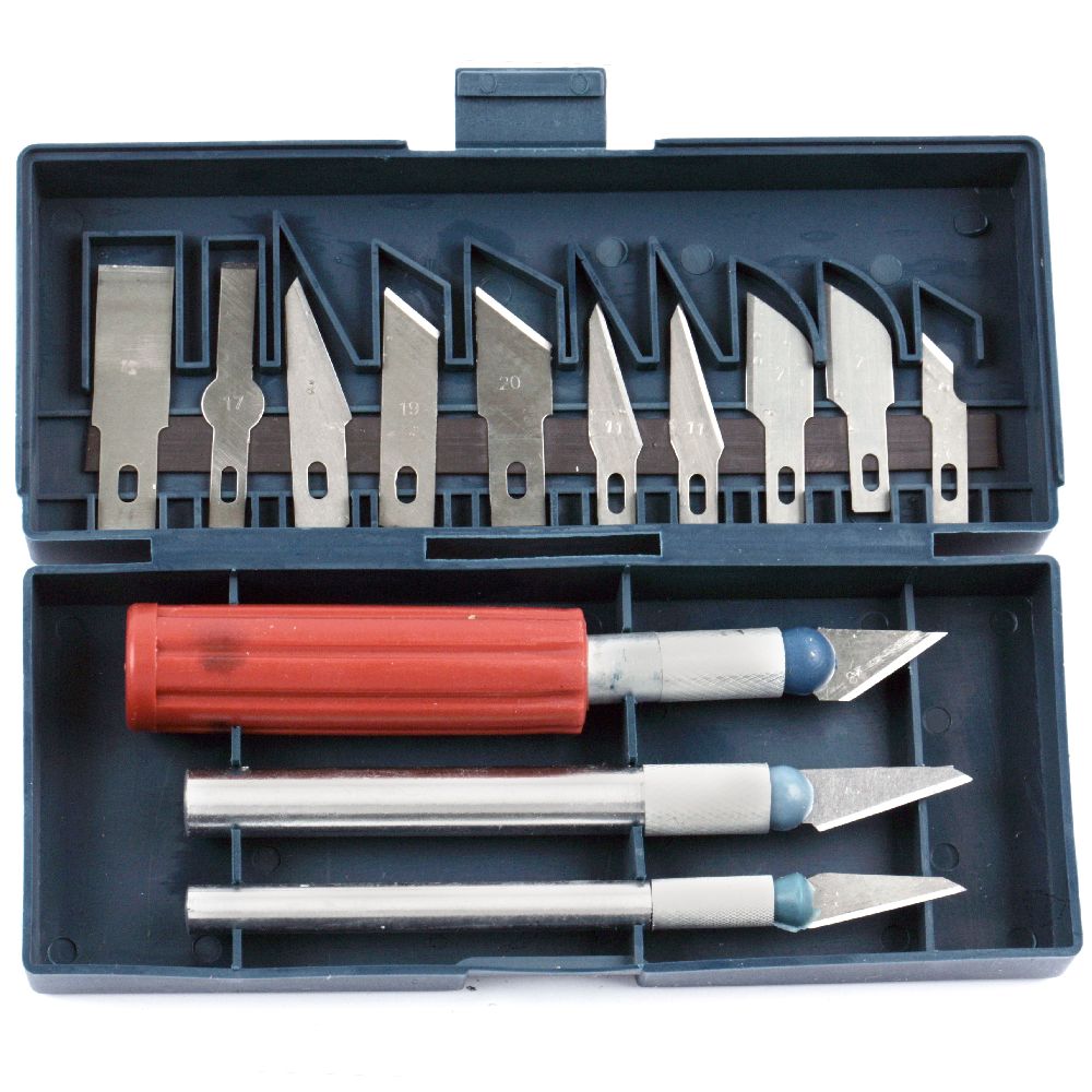 Craft knife (scalpel) with 13 blades in a box 