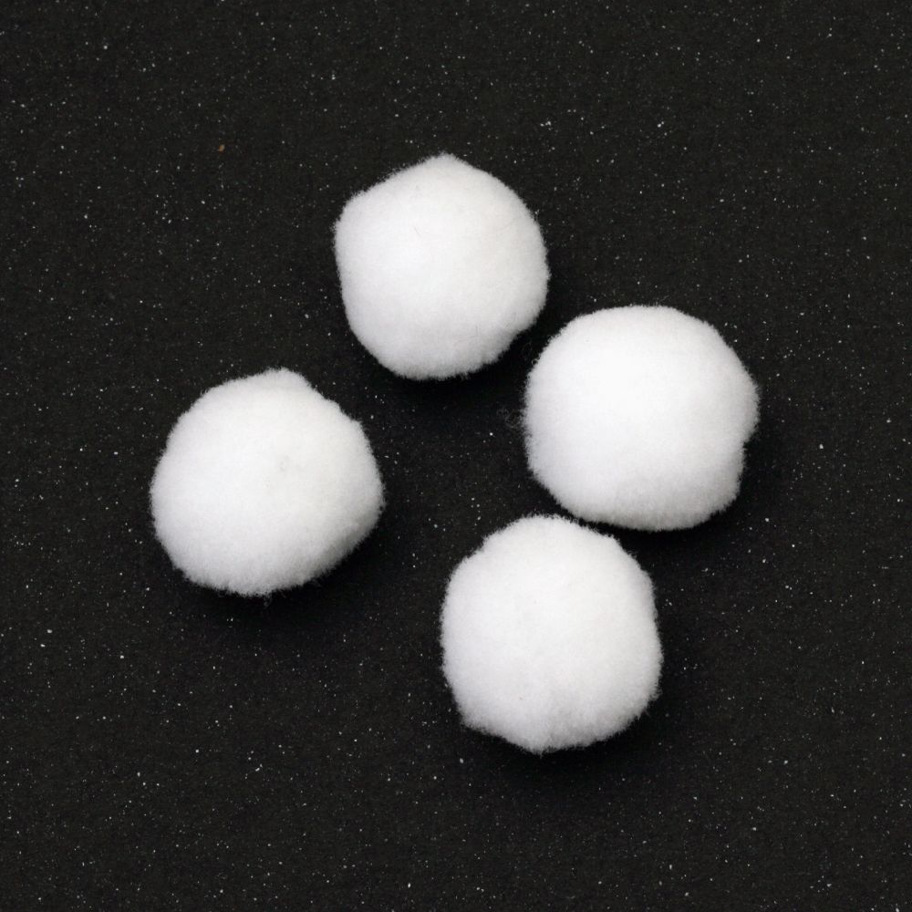 FIRST QUALITY Pompoms / 20 mm / White - 50 pieces