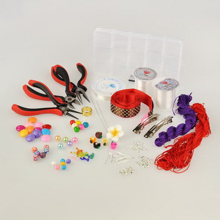 Set pentru fabricarea bijuteriilor cu cutie de 17,5x10 mm clești pentru unelte, ace, elastic din silicon, cordon, cordon din poliester 0,1 mm, împletituri, conexiuni pentru GSM, elemente metalice de legătură, sortiment de diferite margele