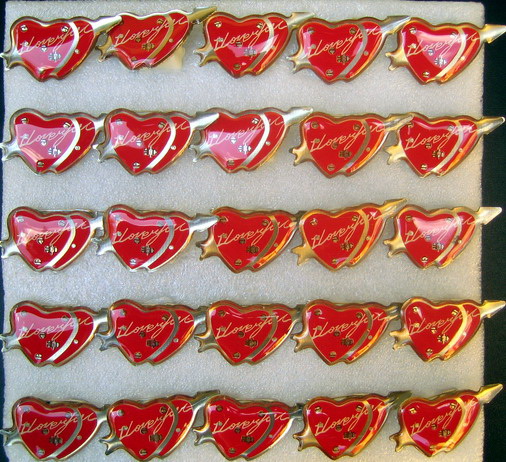 Glowing Brooches with a Safety Pin - Hearts with an Arrow - Minimum Order 5 Pieces