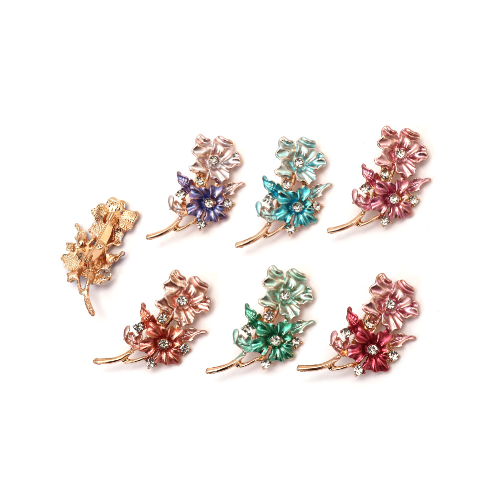 Broșă metalică stilată cu cristale și vopsea 30x55 mm – modele florale mixte, culoare aurie, adaugă strălucire și prospețime oricărei ținute