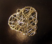 Împletitură de sârmă forma inimă 31 mm argintiu -10 bucăți