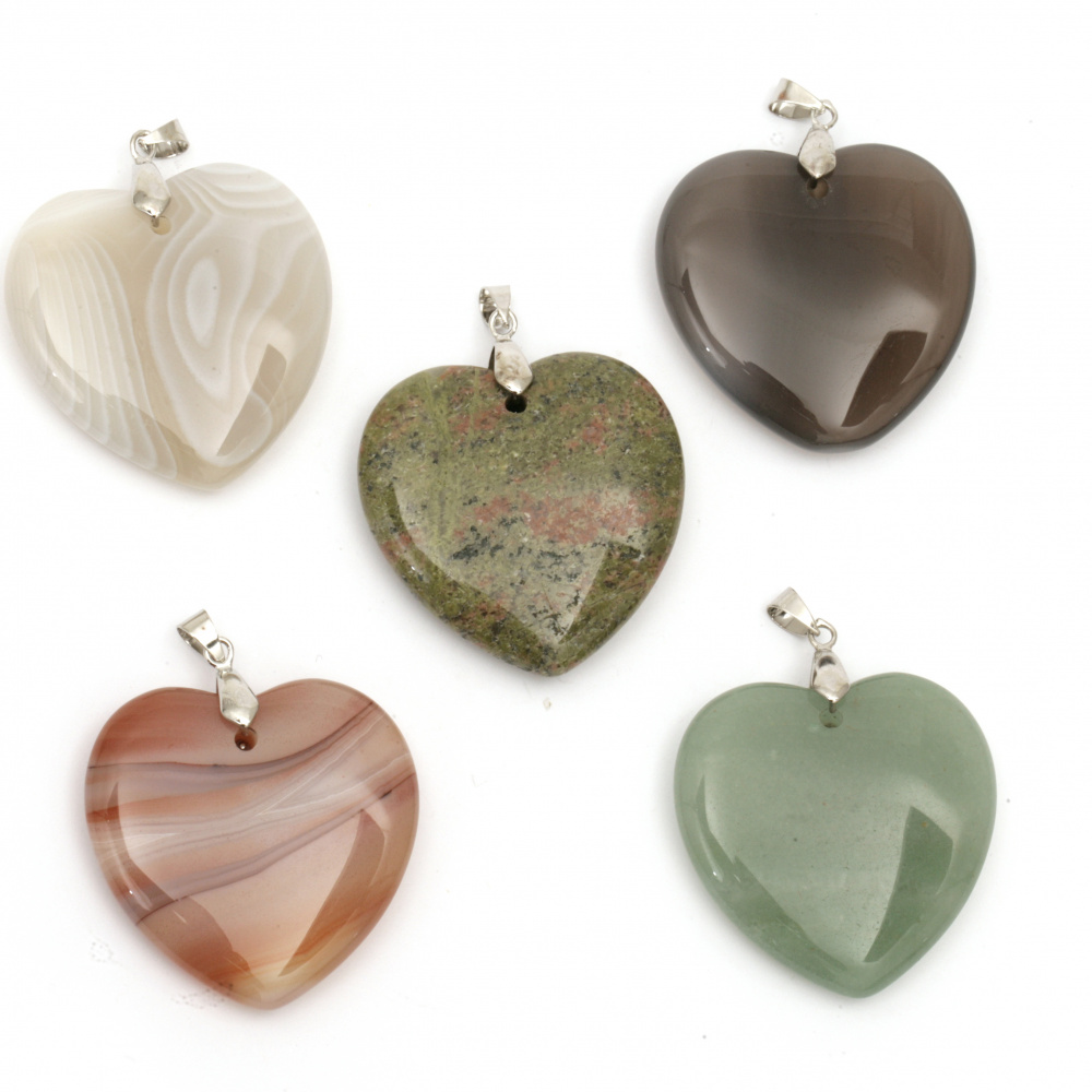 Pendant natural stone, various hearts 40x40 mm