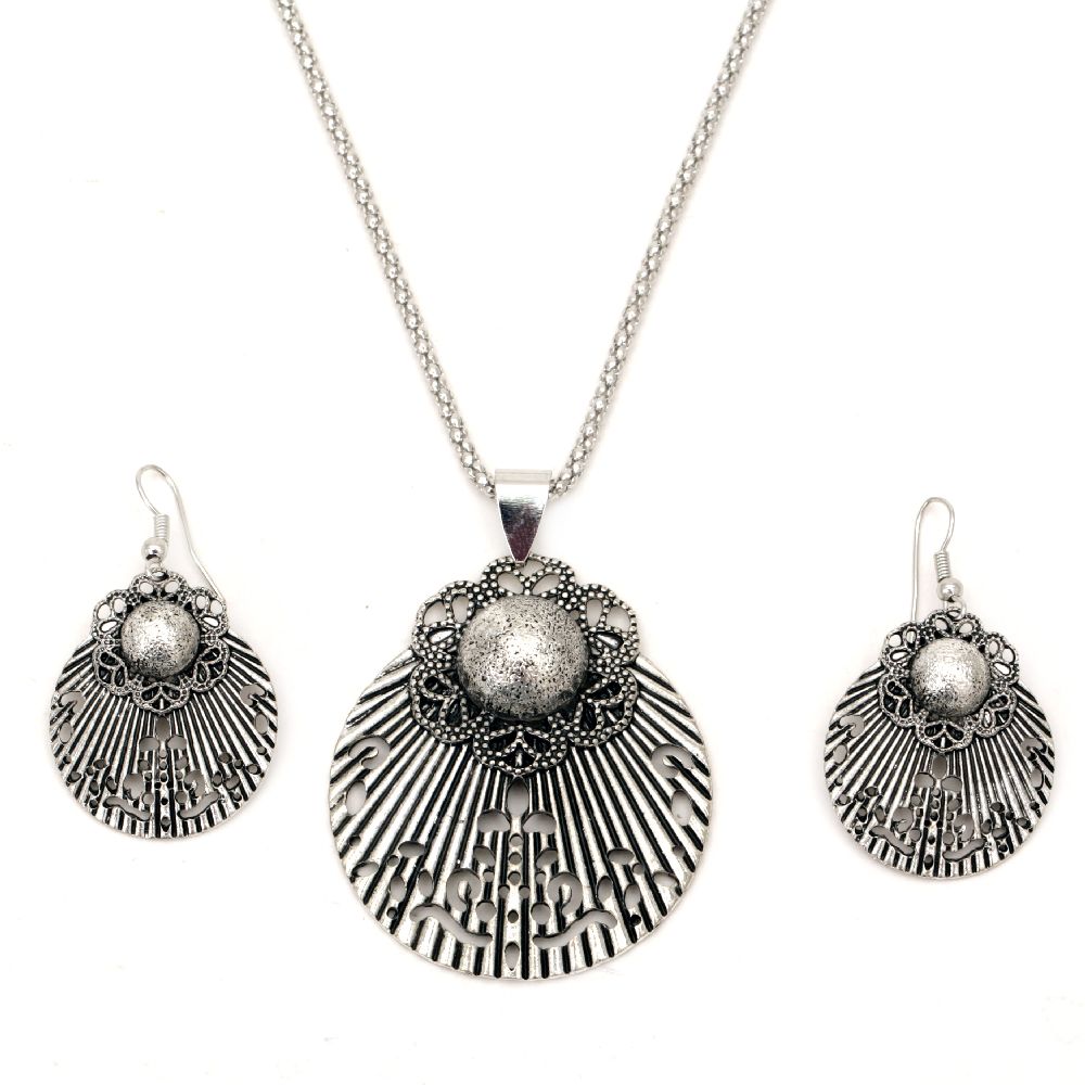 Set of necklace earrings metal