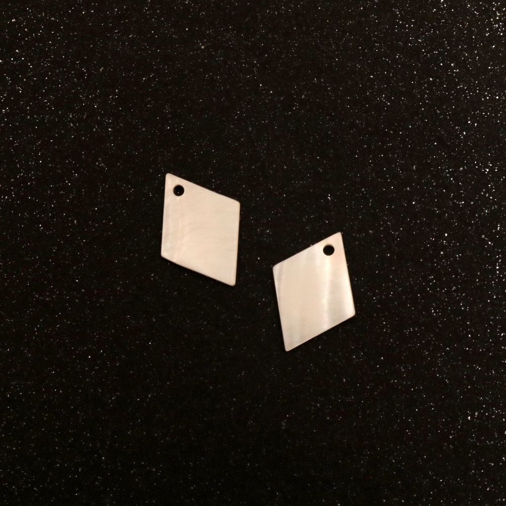 Mother-of-pearl pendant, rhombus 25 mm, white - 2 pieces