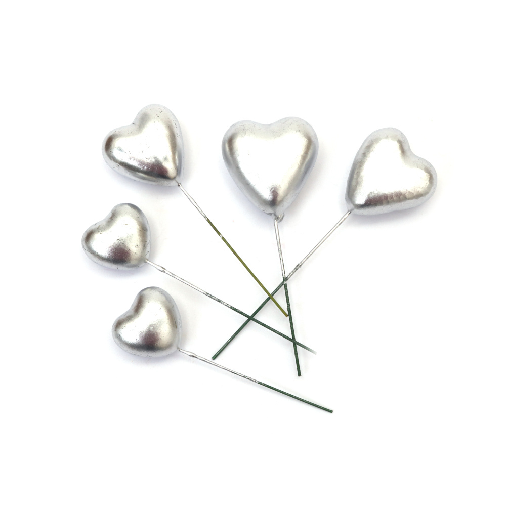 Inimi din polistiren culoare argintie cu tije de sârmă, dimensiuni mixte 19/26/30/35 mm – set 20 bucăți – ideale pentru aranjamente florale, decorarea cadourilor și proiecte DIY/handmade