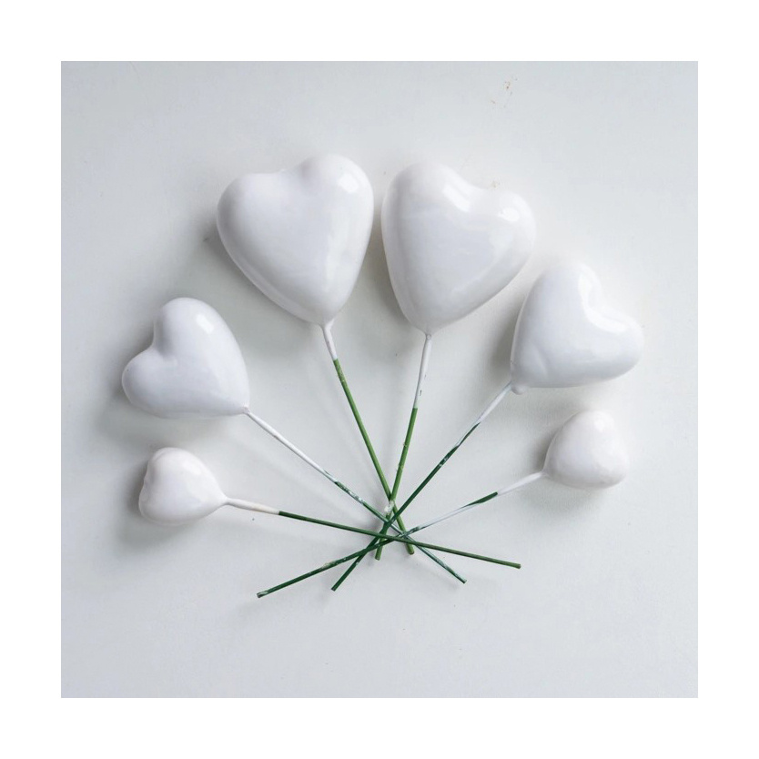 Inimi din polistiren albe cu tijă de sârmă, asortate 19/26/30/35 mm – Set 20 bucăți – ideale pentru aranjamente florale, decorațiuni pentru cadouri și proiecte DIY/handmade