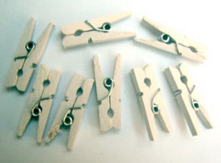 Wooden Decorative Clamps 3x26 mm white -50 pieces