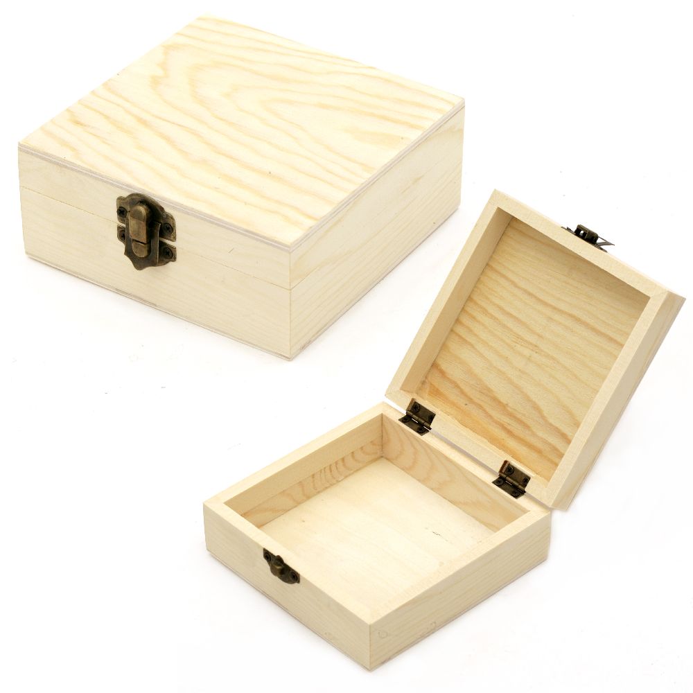 Wooden box for decoration with metal clasp 120 х 120 х 50 mm
