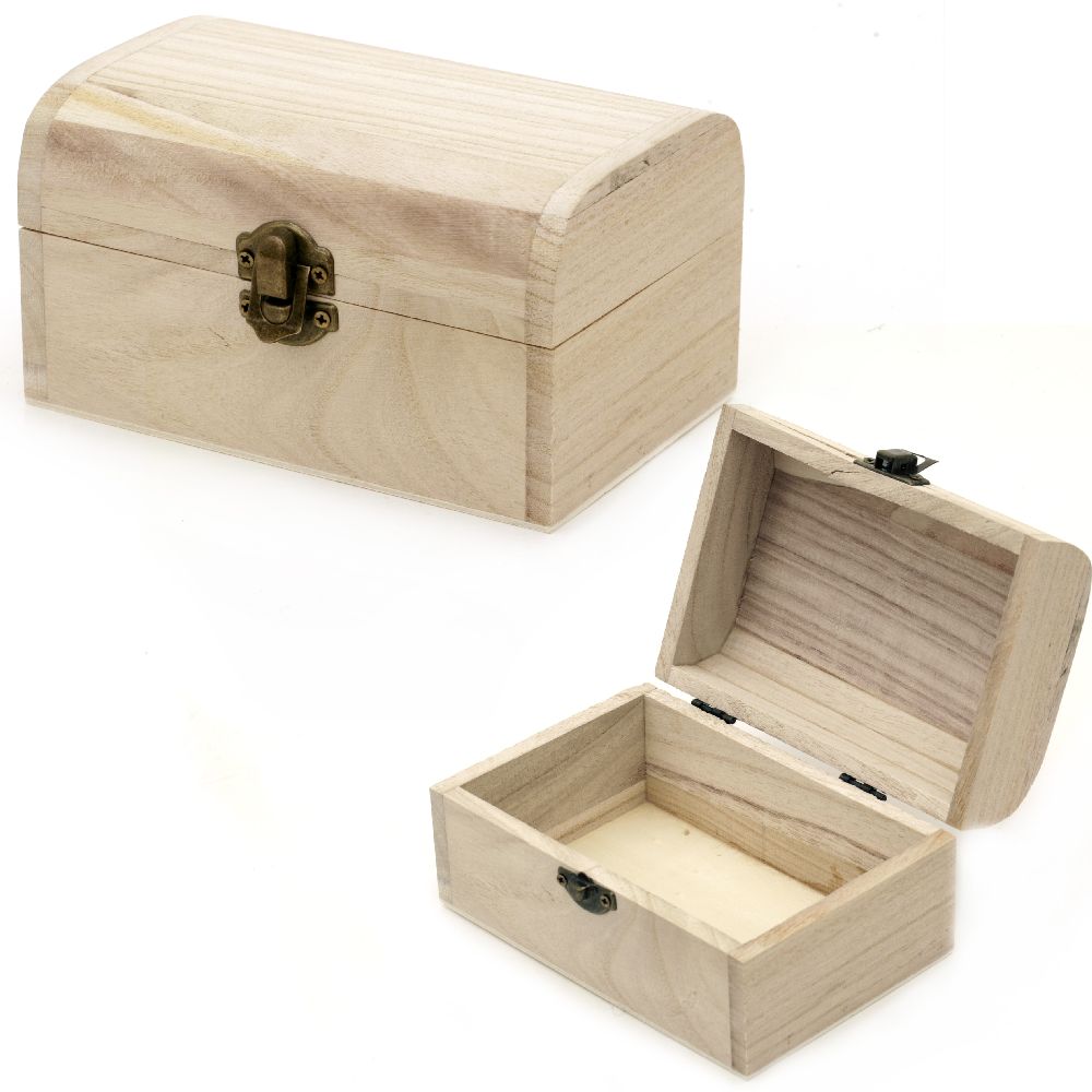 Wooden Vintage Box with Rounded Lid and Antique Metal Clasp for Decoration / 150x95x80 mm 