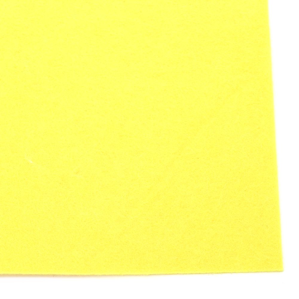 Мек акрилен филц 2 мм A4 20x30 см цвят светло жълт -1 брой