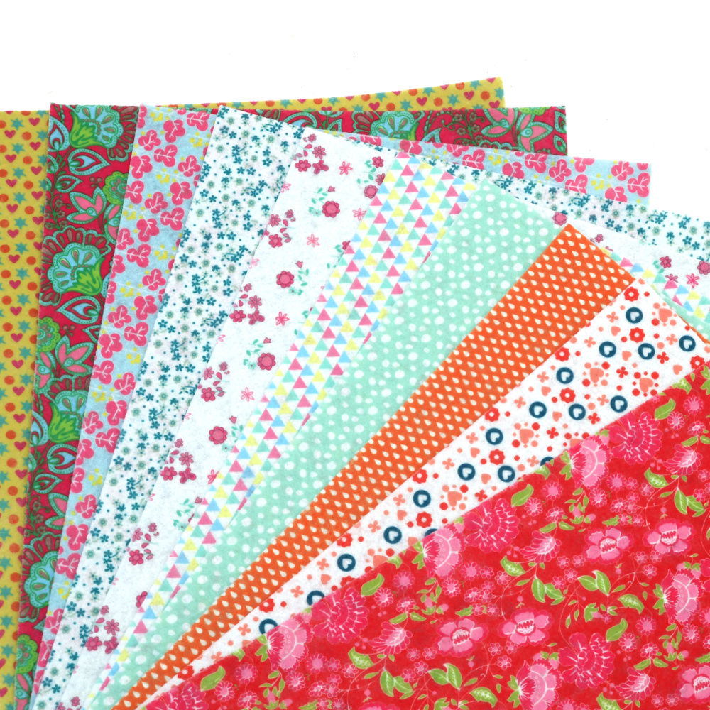 Miękkie arkusze filcu akrylowego 1–1,5 mm, A4 20×30 cm, mix wzorów – opakowanie 10 szt.