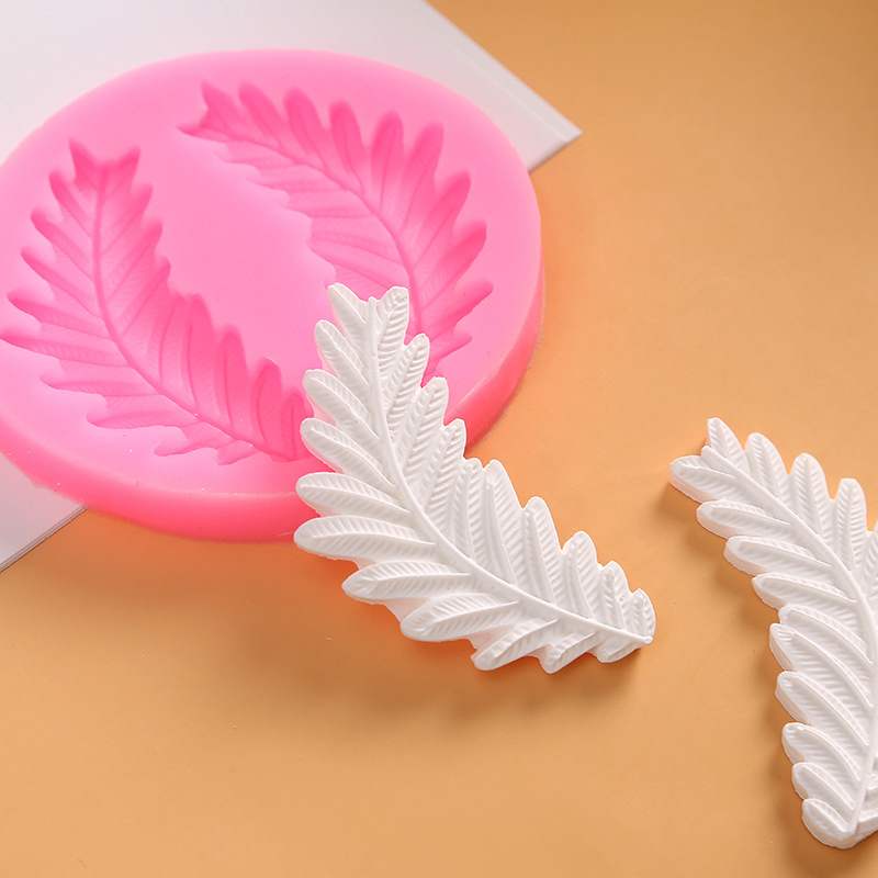 Leaf Shaped Silicone Mold, with Two Leaves, 73x66x9 mm