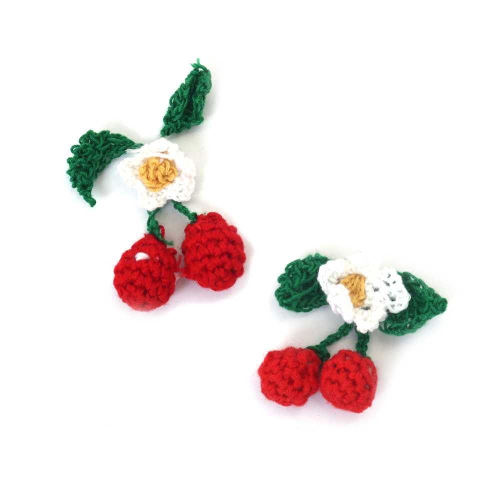 Cireșe tricotate cu floare 50x30x12 mm, lucrate manual, culoare roșu, verde și alb - 2 bucăți