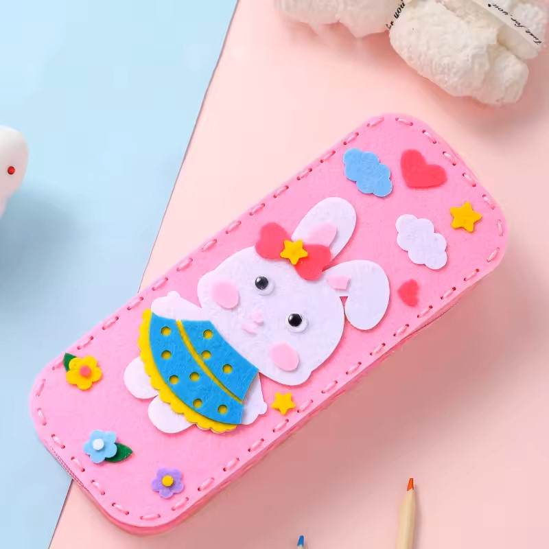 Charming DIY Felt Pencil Case – Pink with Rabbit Design for Creative Fun