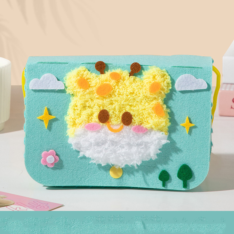 Creative DIY Children’s Felt Bag – Blue with Giraffe Design for Fun Crafting