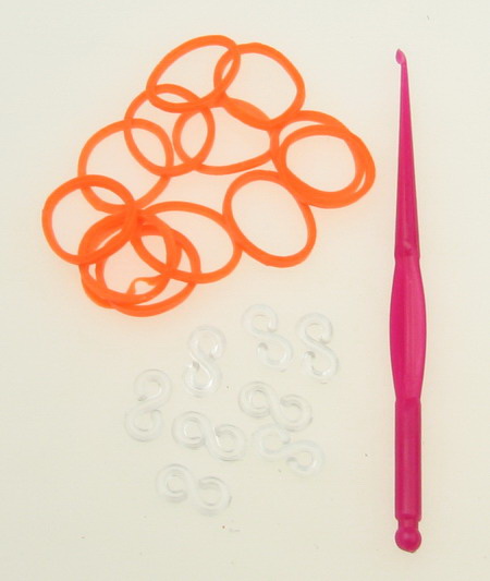Set de tricotat brățară - cârlig 85 mm, 12 bucăți de consolă S și ~ 270 bucăți de elastice 18 mm - portocaliu solid
