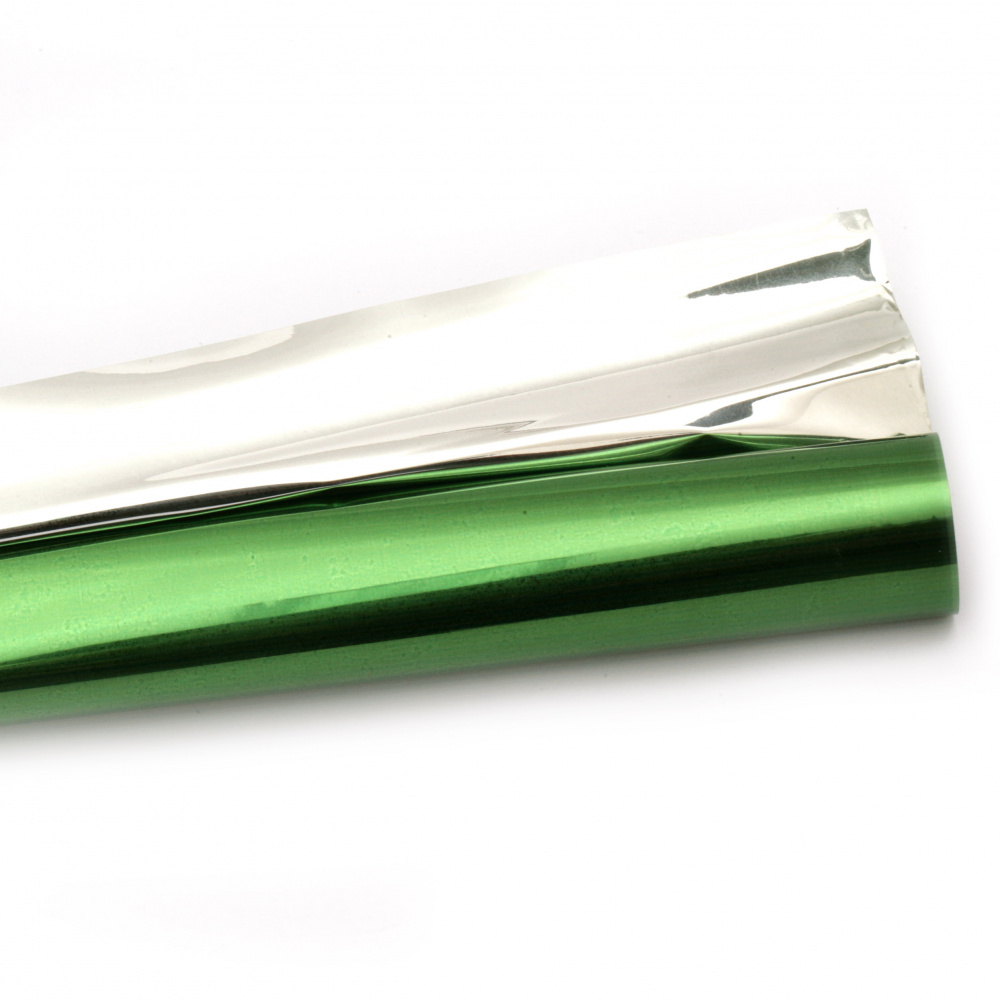 Acoperire metalizata celofan 70x140 cm fata-verso culoare verde si argintiu -1 bucata