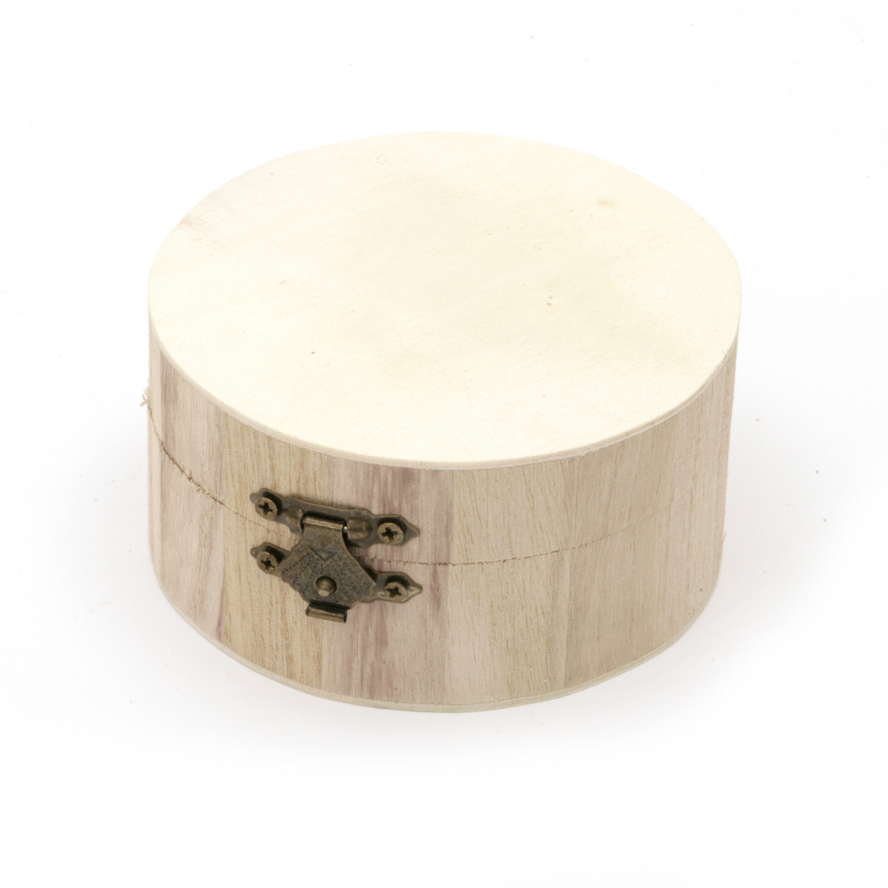 Round wooden box with metal clasp 95x50 mm