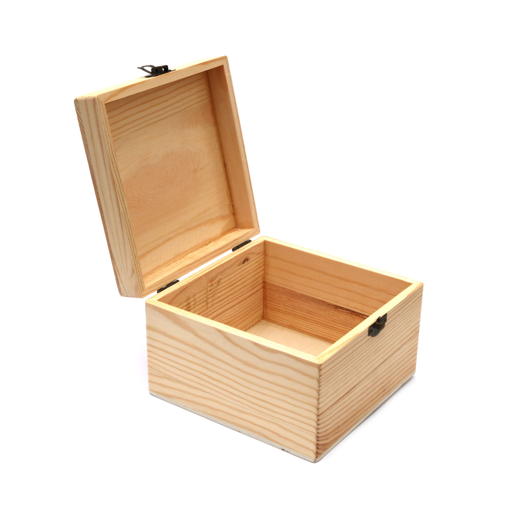 Wooden Box, 150x150x102 mm, Dark Clasp