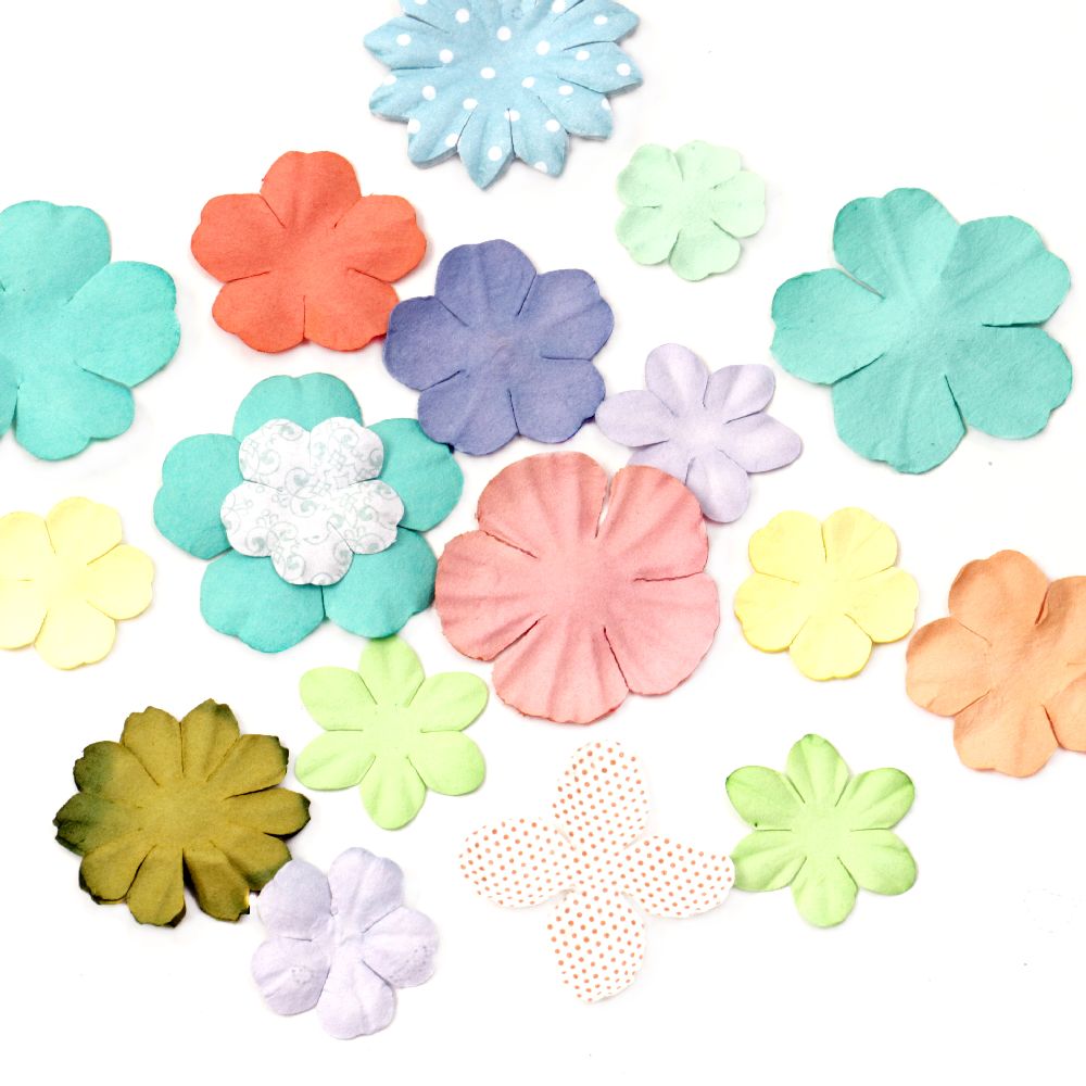Flori de hârtie în relief de la 25 mm la 55 mm mix 1 - culori -3 grame aproximativ 30 bucăți