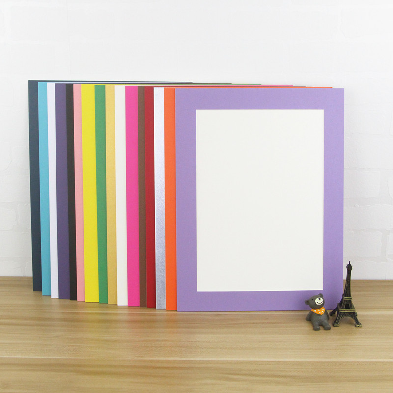 Single cardboard frame, 700 g/m2 for A4 paper with an external size of 26.4x35 cm, color purple