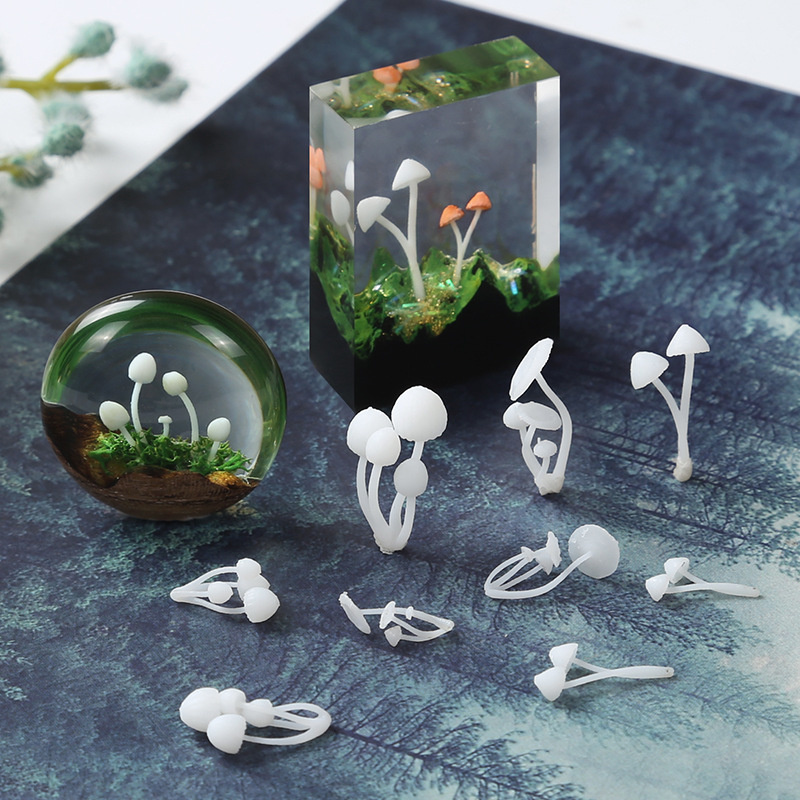 3D Mushroom Figurines / Three-dimensional Micro Accessory for Embedding in Epoxy Resin, 13 mm