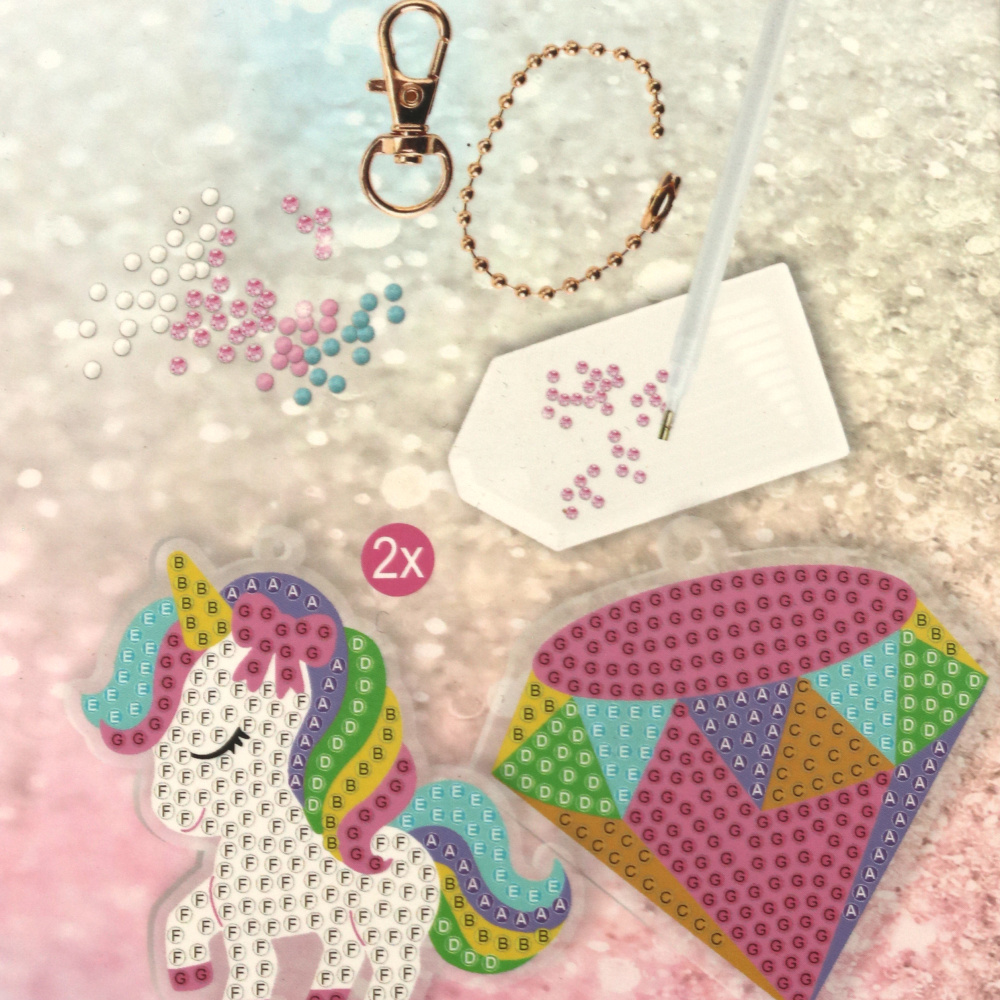 Set creativ de 2 brelocuri autocolante cu unicorn și diamant de 8x7cm