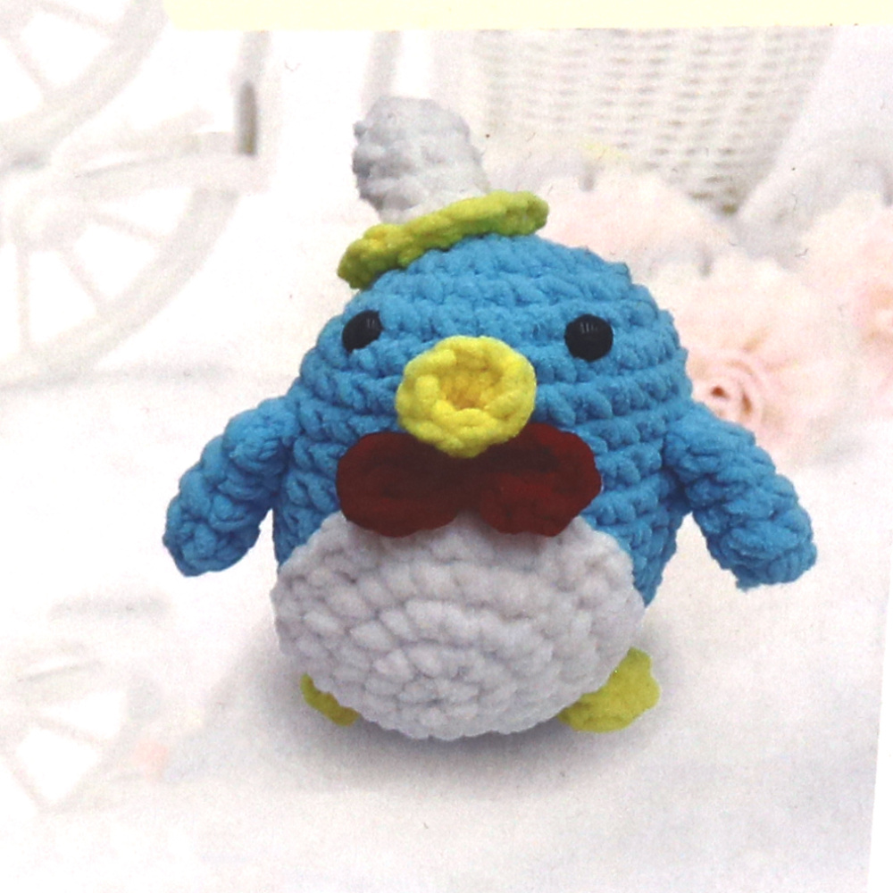 Kit drăguț de croșetat Amigurumi „Pinguin albastru”, 50×50×50 mm, GZ6010 – Un proiect de croșetat distractiv și emoționant, perfect pentru cadouri lucrate manual și decorațiuni de iarnă