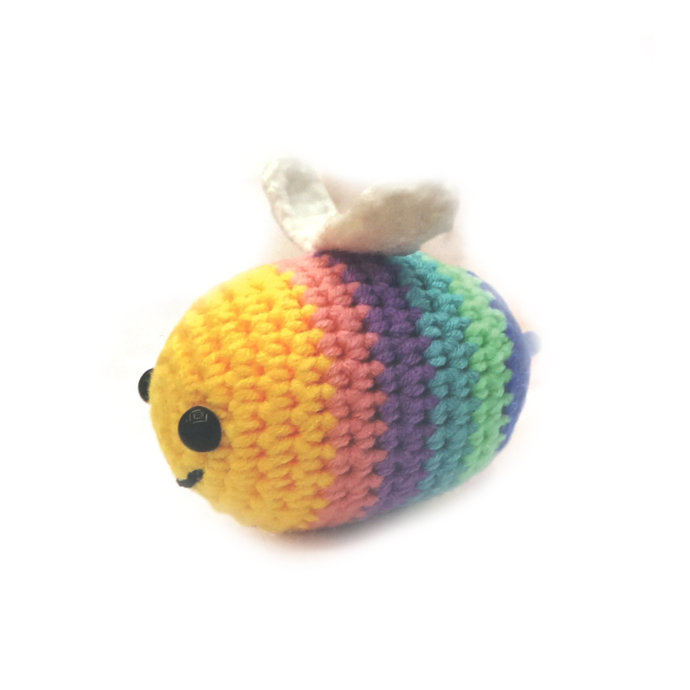 Kit de croșetat AMIGURUMI creativ 60x45x50 mm - albină colorată GZ2062