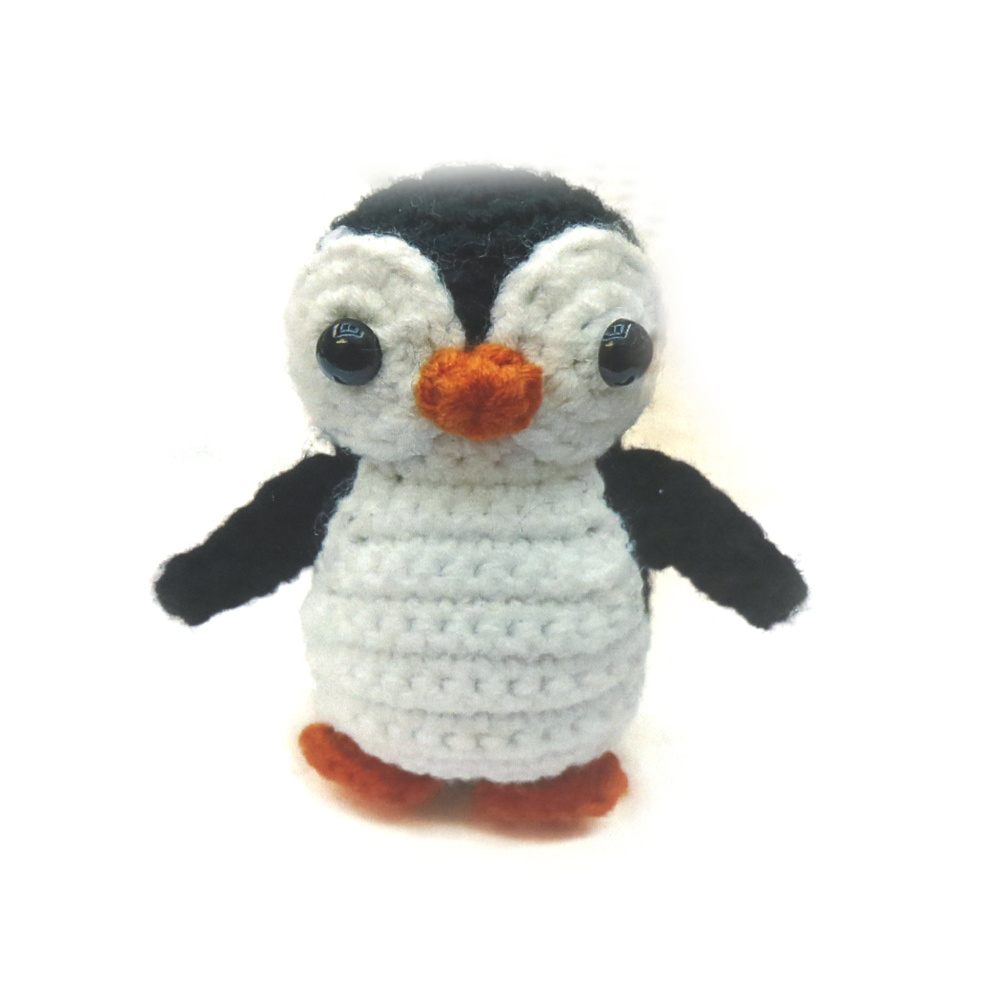 Kit de croșetat Creative AMIGURUMI 60x45x50 mm - pinguin GZ2089