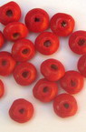 Perle de lemn  forma disc 8x4 mm gaură 2 mm roșu -50 grame ~ 600 bucăți