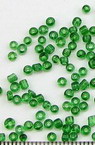 Margele de sticlă 2 mm verde transparent 2 -50 grame