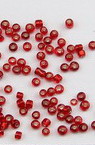 Γυάλινες χάντρες  seed   2 mm ασημένιες με βασήσκούρο κόκκινο -50 γραμμάρια