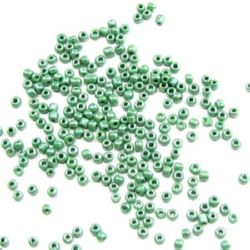 Γυάλινες χάντρες seed  πάχους 2 mm σκούρο πράσινο