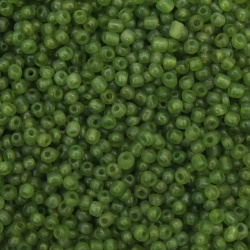 Matte Glass Beads in Light Green, 4 mm, 50 g – Ideal for Jewelry Making and Decorations