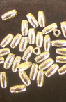 Perlă metalizată orez 3x6 mm gaură 1 mm culoare argintiu -50 grame