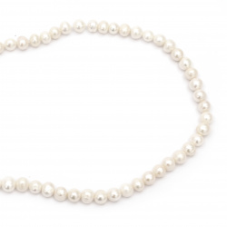 Perle naturale de coarde 8 ~ 9 mm gaură 1 mm crem de culoare clasa A ~ 47 bucăți