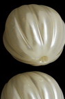 Perlă form pepene galben 18 mm 2 mm alb -20 grame - 7 bucăți
