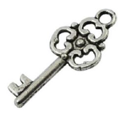 Висулка метална ключе 23x9.5x2 мм дупка 2 мм цвят старо сребро -10 броя