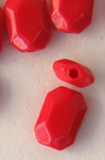 Mărgea multicolor 15x10x5 mm gaură 2 mm culoare roșu -50 grame ~ 55 bucăți