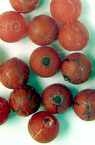 Мънисто напукано топче 8 мм червено -50 грама