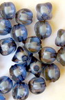 Margelă cu bilă albă dreptunghiulară de 7,5x8 mm gaură 2 mm albastru -50 grame ~ 170 buc