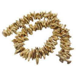 Stoc epuizat. Primeste notificare pe email cand produsul revine in stoc Corduri de nucă de cocos 8 ~ 15x14 ~ 19mm Gaură 1mm Bej ~ 130buc