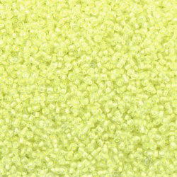 Margele de sticla 3 mm transparente cu fir galben-verde luminos - 50 grame