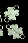 CCB Painted Four-leaf Clover Link Charm, 22x15x3 mm, Hole: 2.5 mm, White -5 pieces