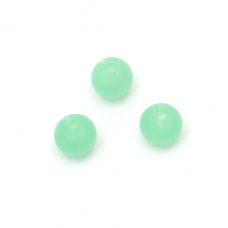 Мънисто прозрачно топче 6 мм дупка 1.5 мм матирано цвят зелен -20 грама ~200 броя