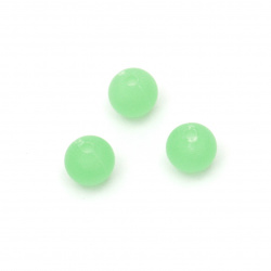 Мънисто прозрачно топче 8 мм дупка 2 мм матирано цвят зелен -20 грама ~80 броя