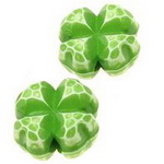 Clover acrylic bead dense 12x6 mm hole 1 mm painted green - 50 grams ~ 114 pieces