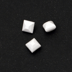 Bead tight square with a tip of 10x8 mm hole 1 mm color white -50 grams ± 100 pieces